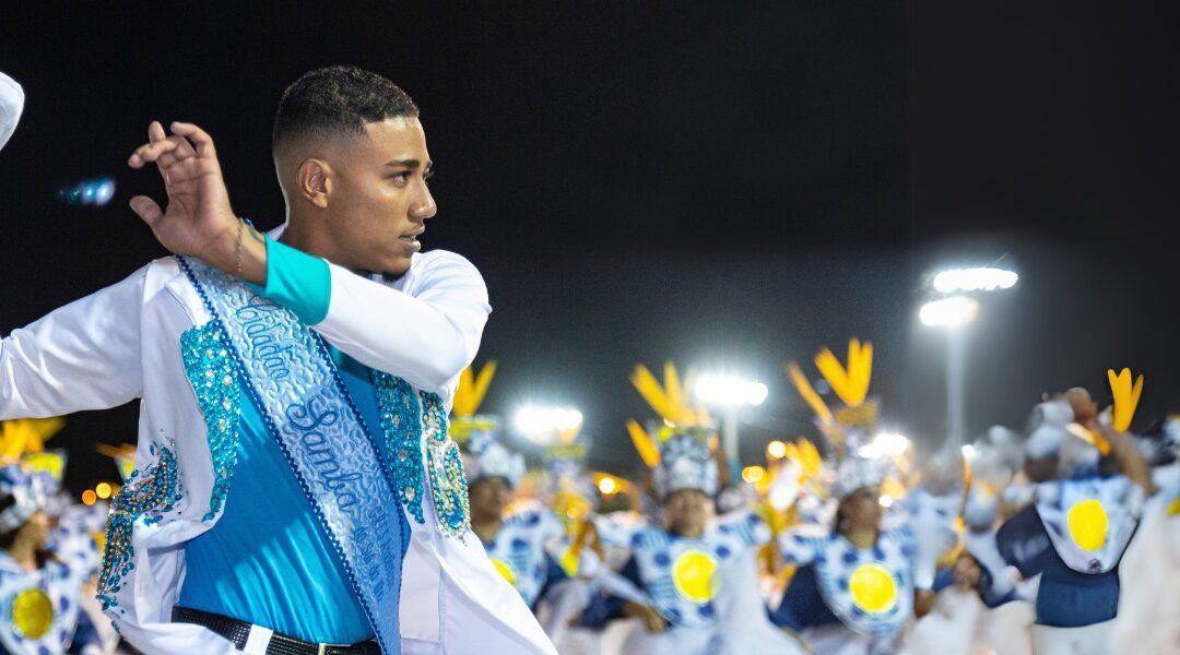 Lições do Carnaval: Aprimorando o Ambiente Corporativo com Organização, Harmonia e Motivação